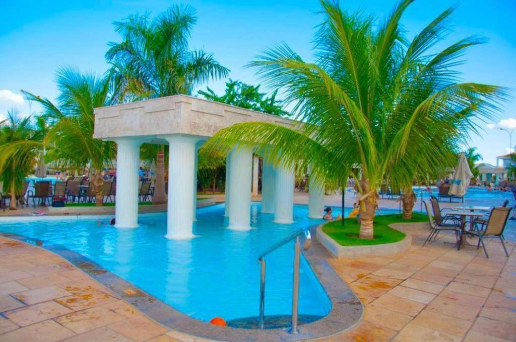 Lacqua Diroma Apartamento Completo Com Fogao, Geladeira, Micro-Ondas, Piscina 24H, Acomoda Ate 5 Pessoas Caldas Novas Exterior photo