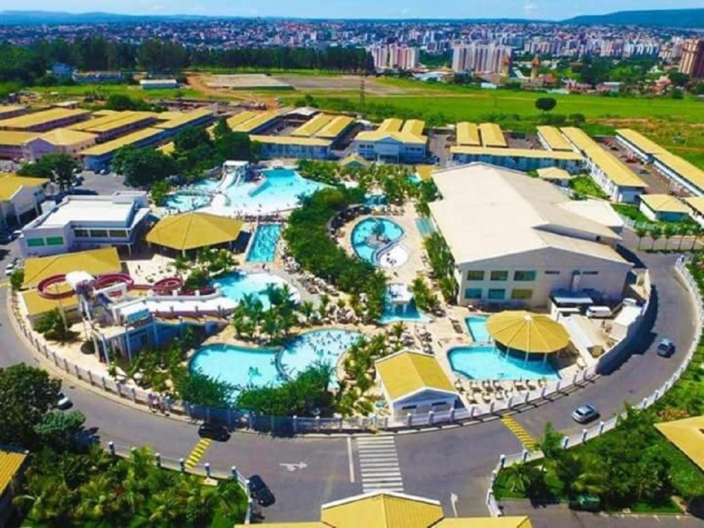 Lacqua Diroma Apartamento Completo Com Fogao, Geladeira, Micro-Ondas, Piscina 24H, Acomoda Ate 5 Pessoas Caldas Novas Exterior photo
