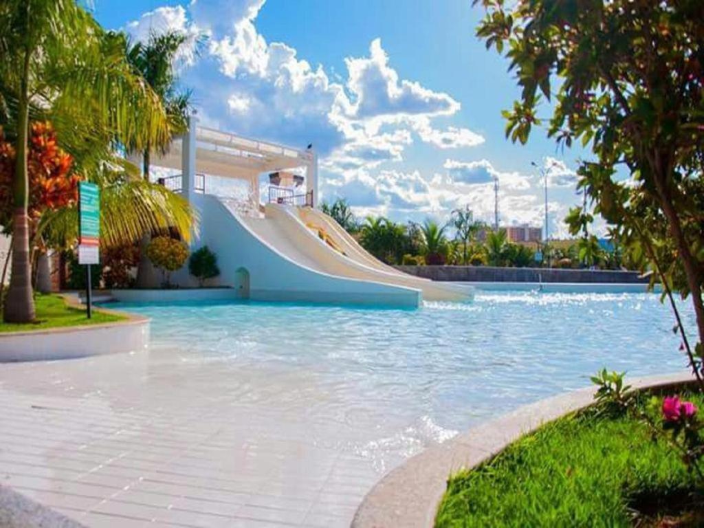 Lacqua Diroma Apartamento Completo Com Fogao, Geladeira, Micro-Ondas, Piscina 24H, Acomoda Ate 5 Pessoas Caldas Novas Exterior photo